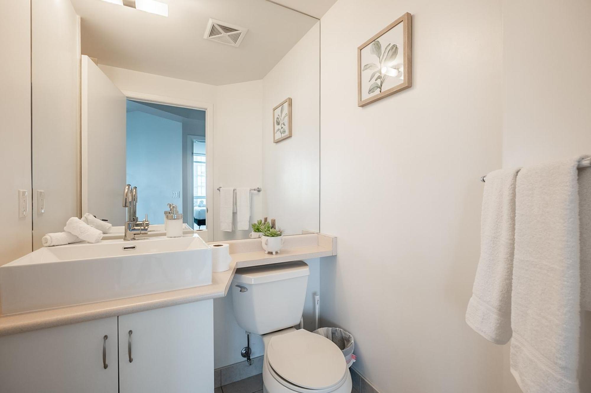 Rivetstays - The Neptune Toronto Ngoại thất bức ảnh