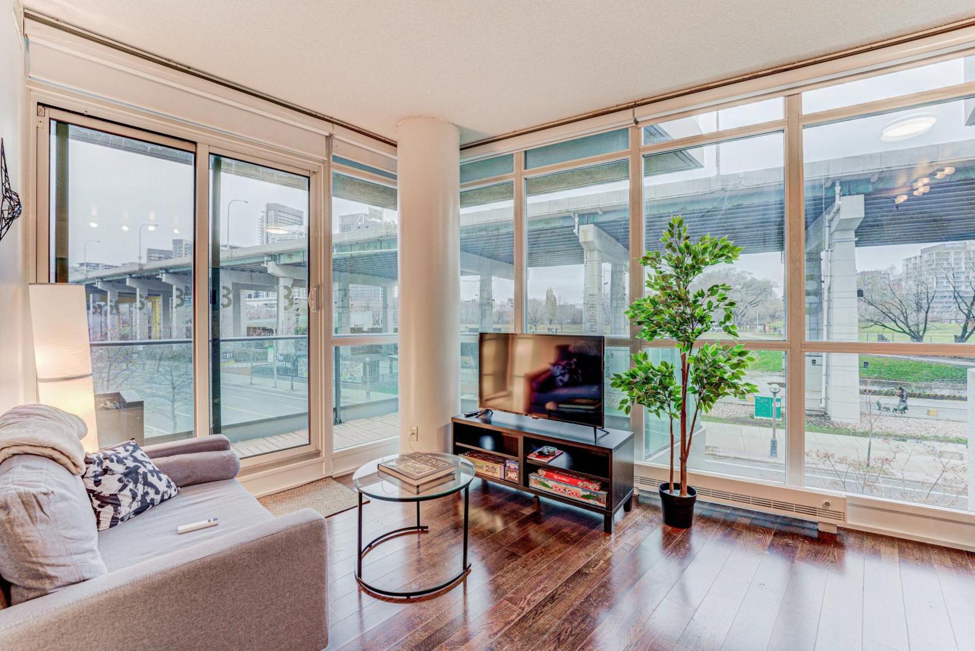 Rivetstays - The Neptune Toronto Ngoại thất bức ảnh