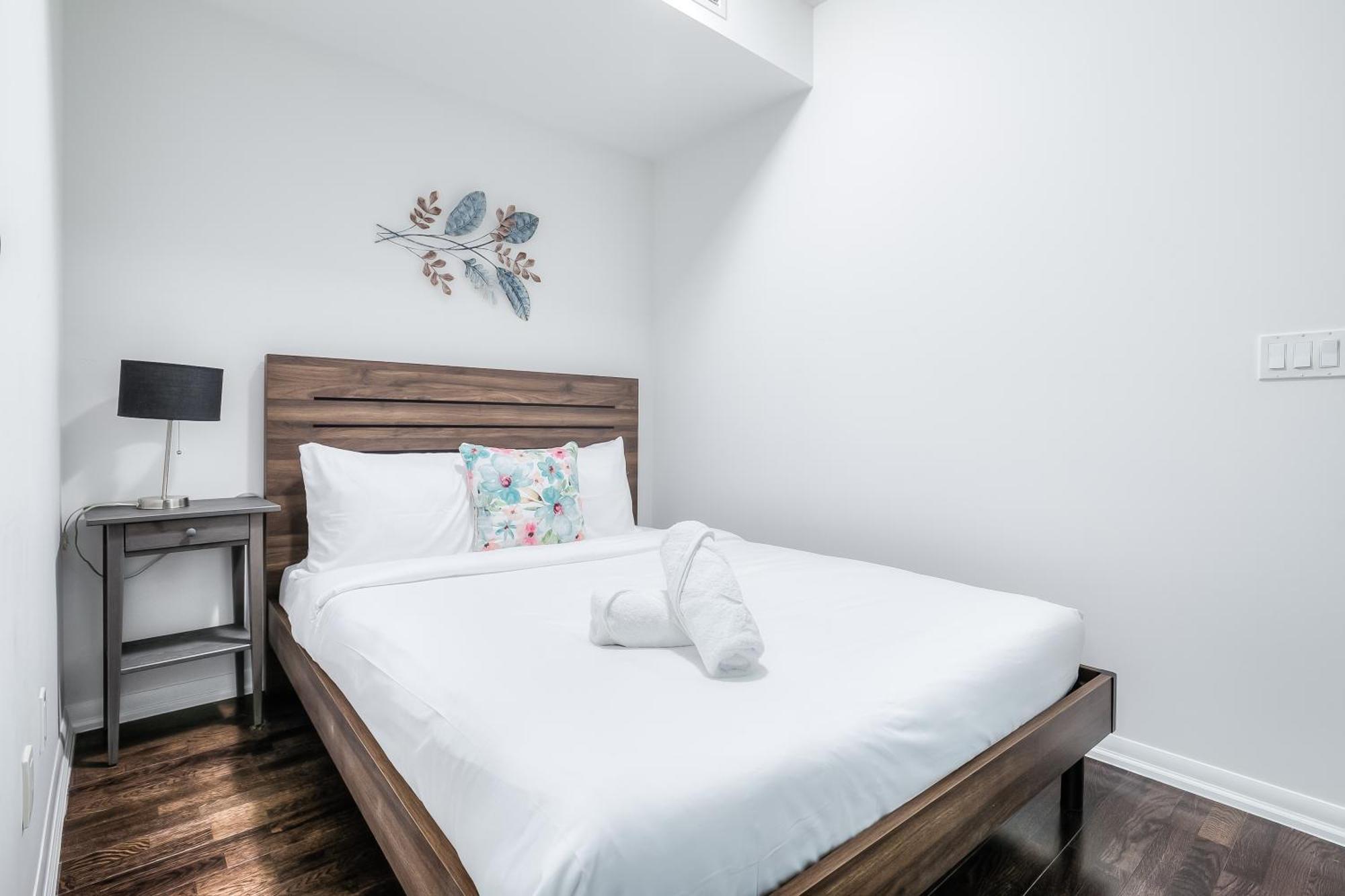 Rivetstays - The Neptune Toronto Ngoại thất bức ảnh