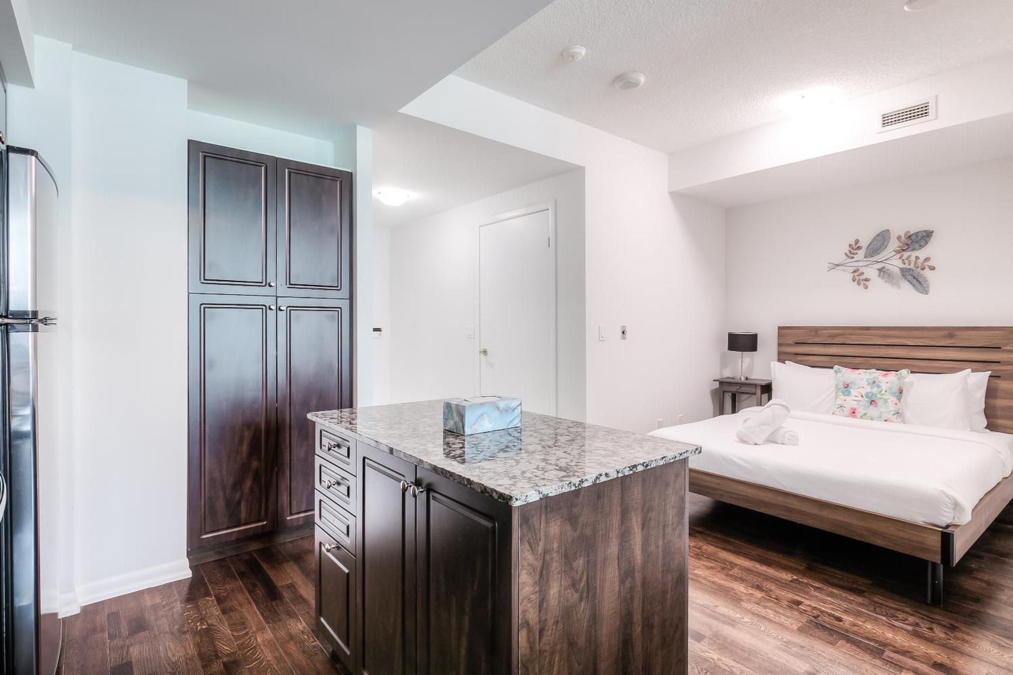 Rivetstays - The Neptune Toronto Ngoại thất bức ảnh